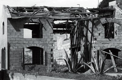 Un?immagine dalla mostra "Frammenti e rovine" fotografie di Gabriella Peyrot Un?immagine dalla mostra "Frammenti e rovine" fotografie di Gabriella Peyrot